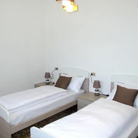Holiday home Mari 190s